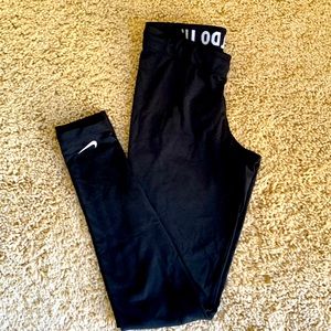 Women’s fitted, Dri-fit leggings.